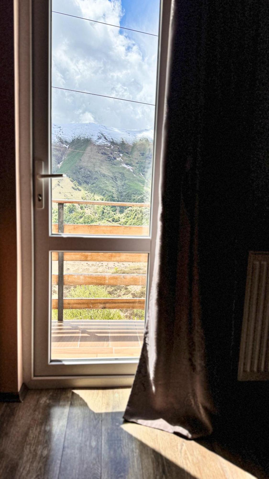 Cottage Gudauri Exteriör bild